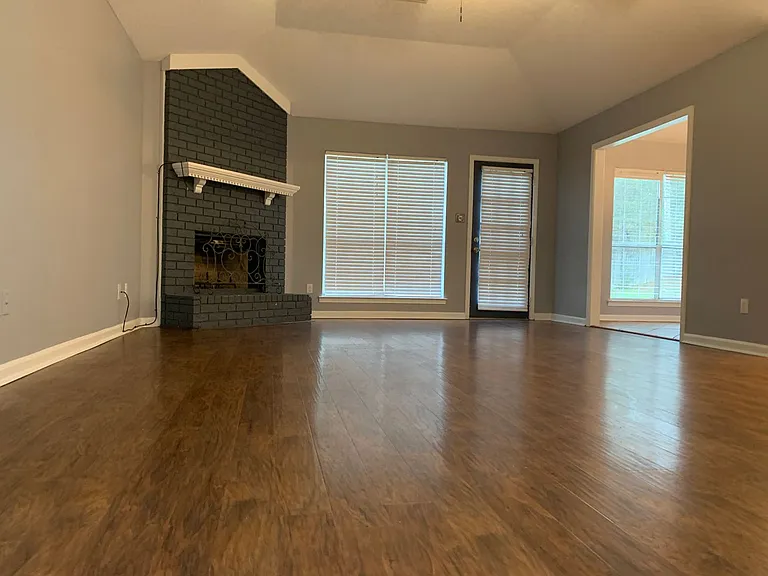 5412 Leaning Oak Dr — Photo 2