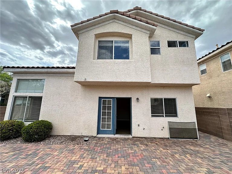 2024 Shining Feather Ln — Photo 13