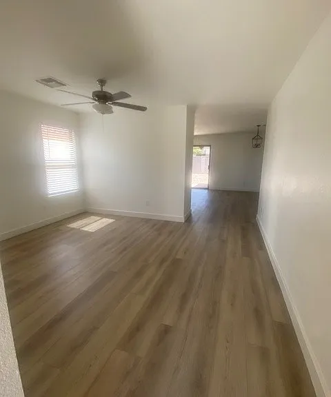 5261 E Flower Ave — Photo 2