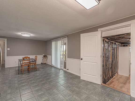 3rd image of 3332 County Road 1033