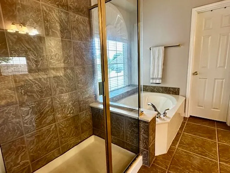 7005 Crenshaw Ln — Photo 16