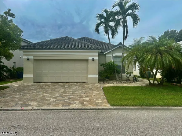 11228 Lakeland Cir, Fort Myers, FL 33913