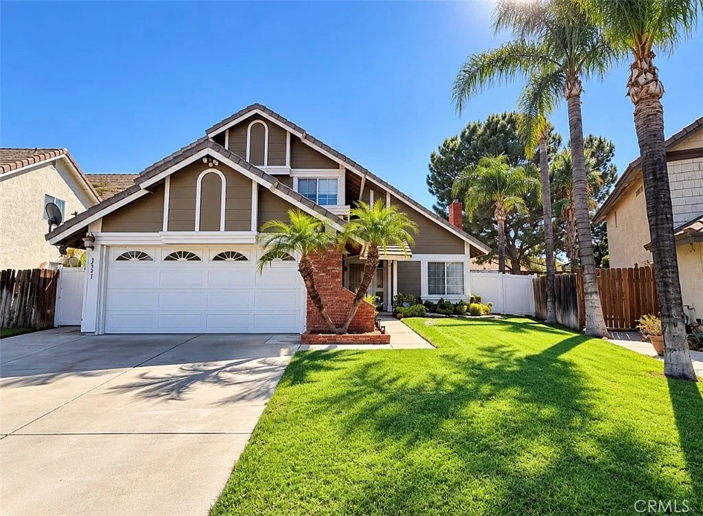 3 bed, 2.5 bath, 1768 sqft, $3,300 — Photo 4