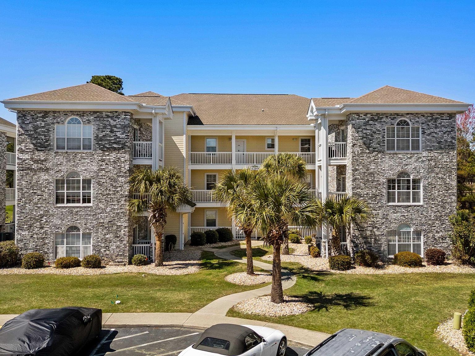 4709 Wild Iris Dr. #305