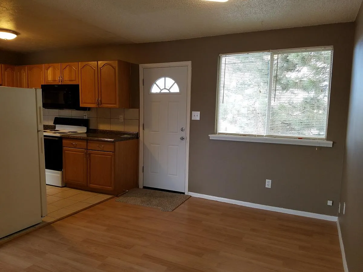 2 bed, 980 sqft, $1,800 — Photo 4