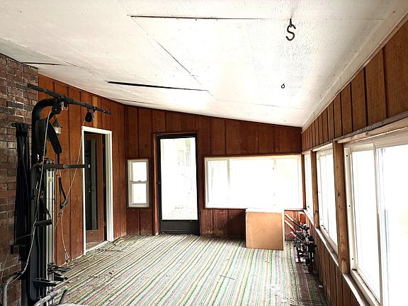 5th image of 3917 Country Club Rd