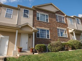 635 E Willow St #635, Elburn, IL 60119