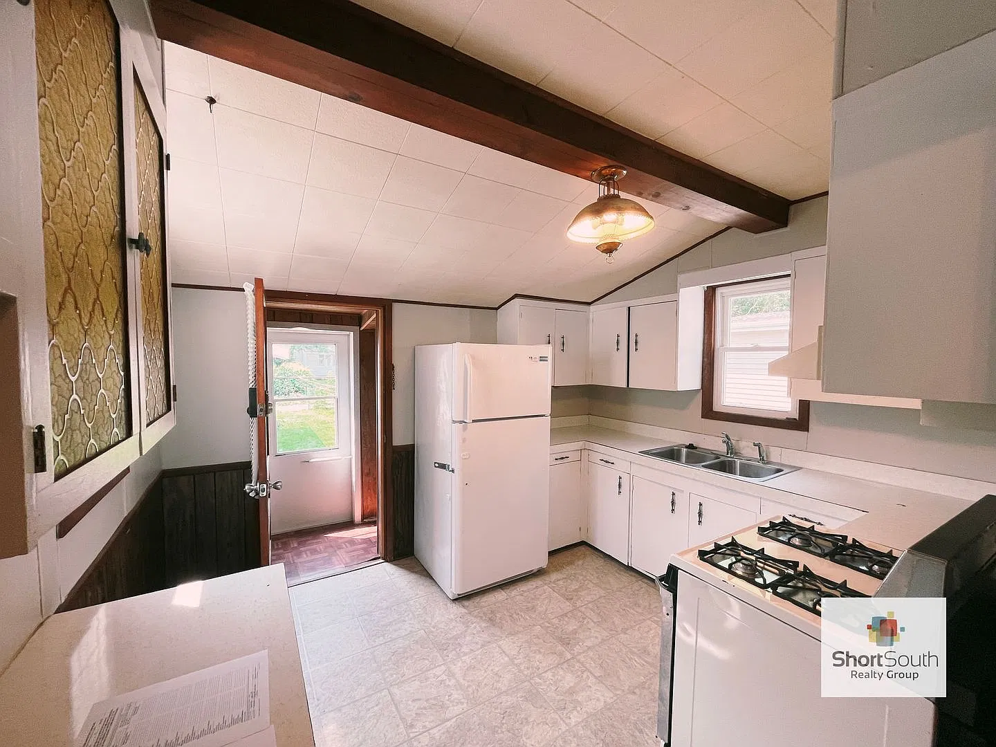 3 bed 1.5 bath Single Family Home — Photo 3