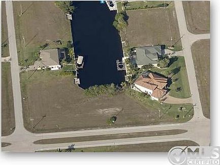 4th image of 3611 Tropicana Pkwy W