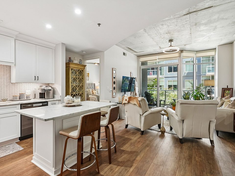 1st image of 600 12th Ave S APT 513