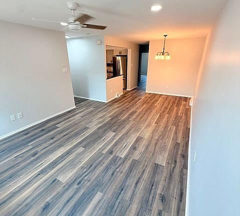 3rd image of 12085 Abby Rd Floor 1