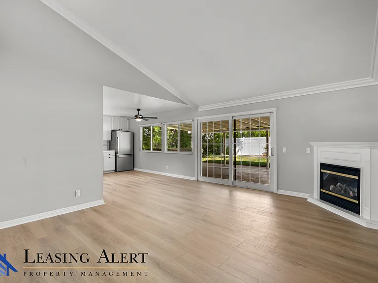 28031 Meadowcreek Rd — Photo 2