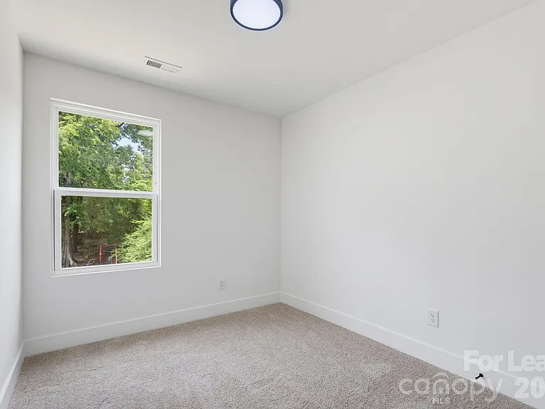 104 Maple Ave NW #B — Photo 17