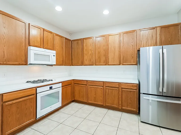 20355 Chestnut Grove Dr — Photo 7