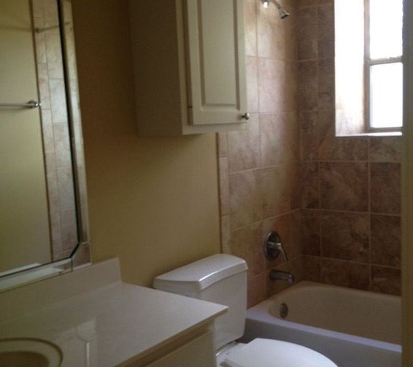2nd image of 1290 Park Place Blvd #221
