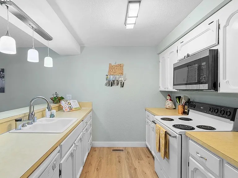 5719 NE Hazel Dell Ave #H — Photo 4