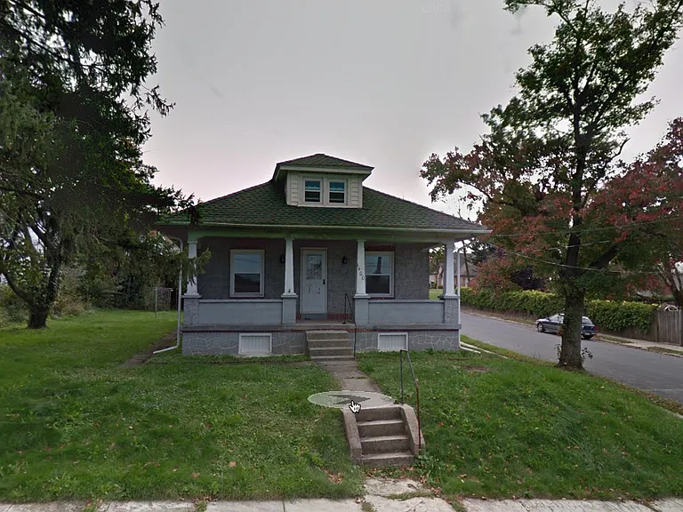 1400 Beaumont Ave — Photo 11