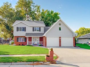 3162 Pershing Rd, Columbus, NE 68601