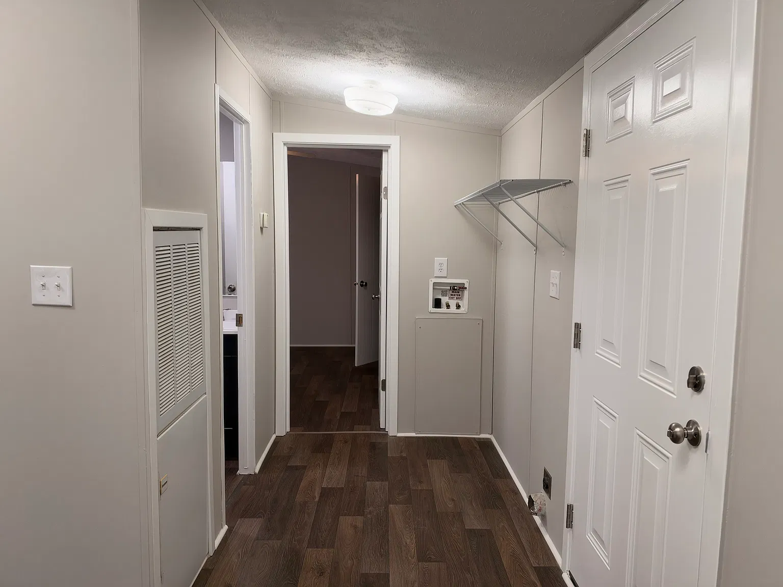 7008 Stall Rd — Photo 2