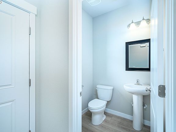 7th image of this home