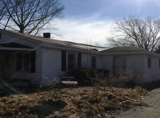 440 E 6th St, Trenton, TN 38382