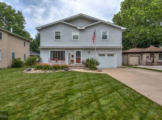 1220 Hagemann Ave, Burlington, IA 52601