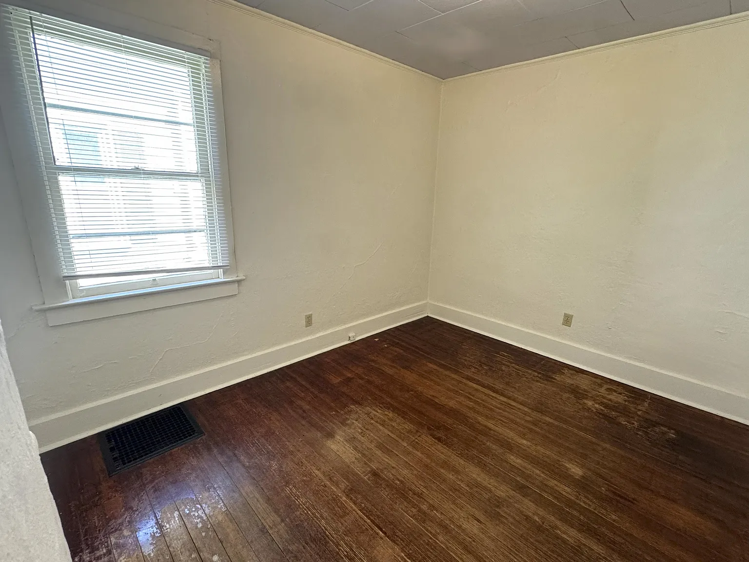 2 bed, 1556 sqft, $1,680 — Photo 4