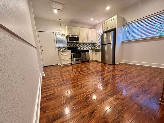 2nd image of 471 N San Pedro St #1A