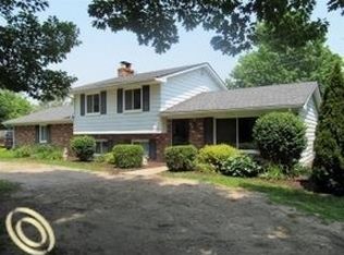 400 Keddle Rd, Howell, MI 48843