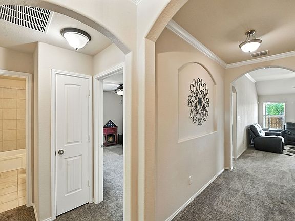 5th image of 409 Copper Ridge Rd