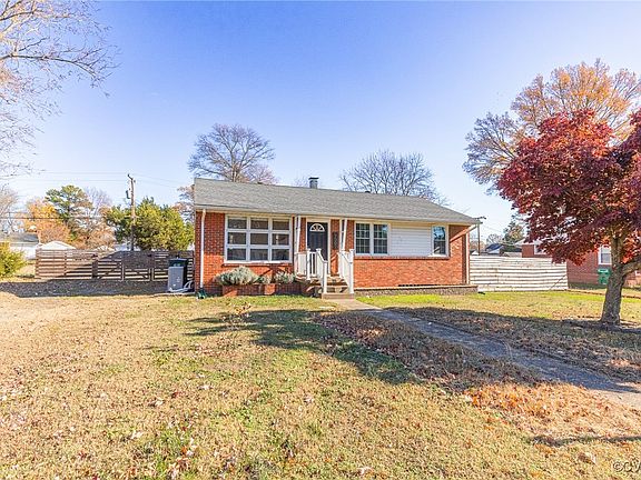 2nd image of 9507 Stockbridge Dr
