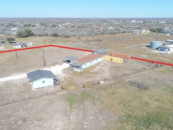 147 Lago Dr, Sandia, TX 78383