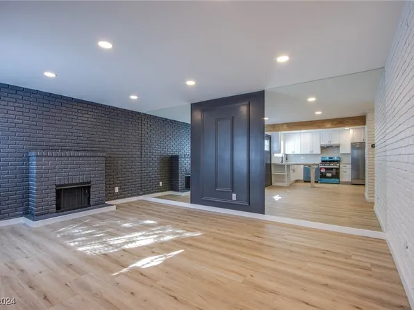 4699 Monterey Cir Unit 3, Paradise Town, NV 89169