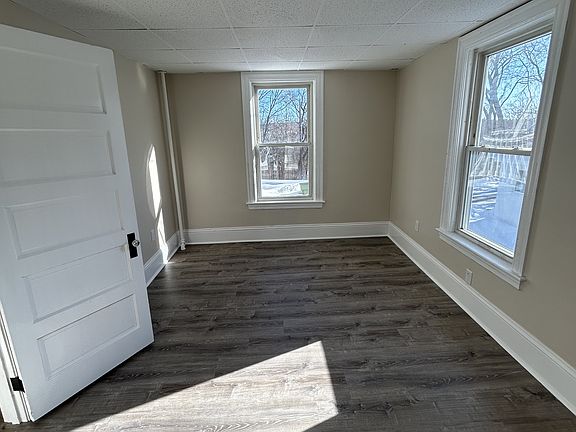 5th image of 148 Hamilton St #1