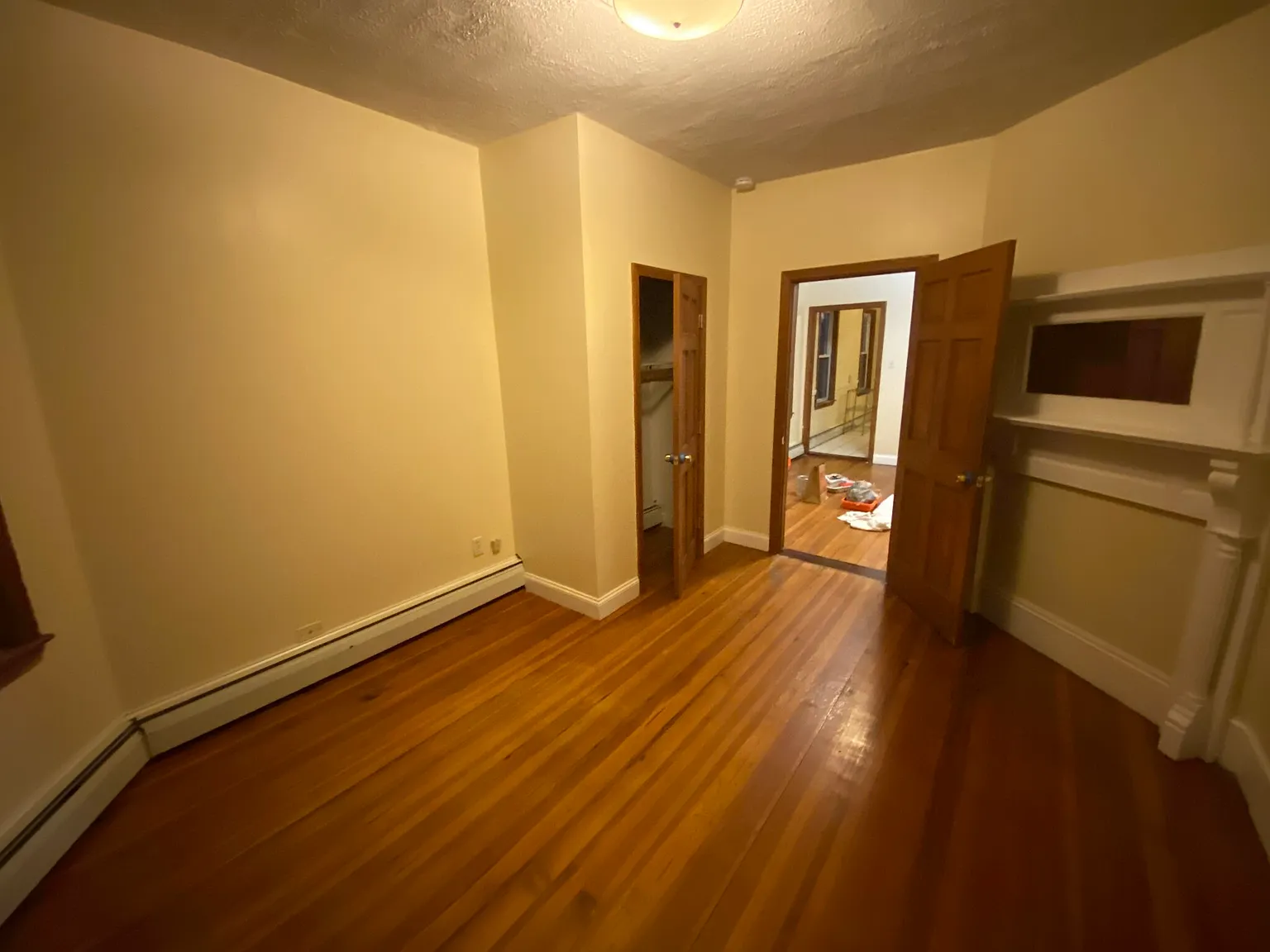 3 bed, 1100 sqft, $3,200 — Photo 4