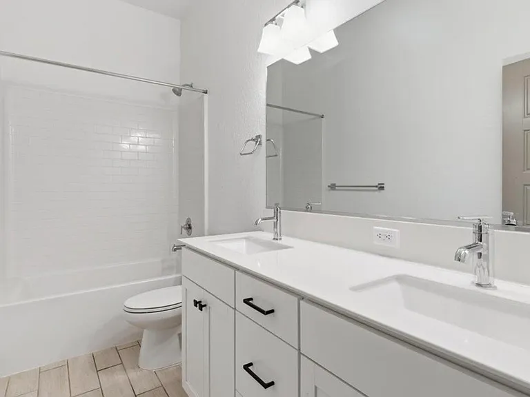 434 E Tyler Ct — Photo 18