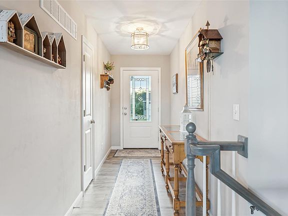 5th image of 1034 Palisades Ln