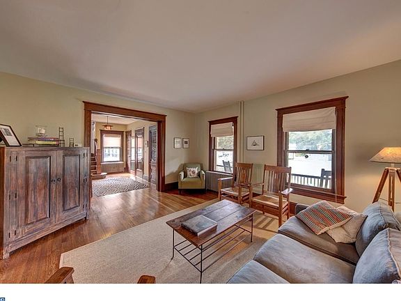 5th image of 127 W Broad St