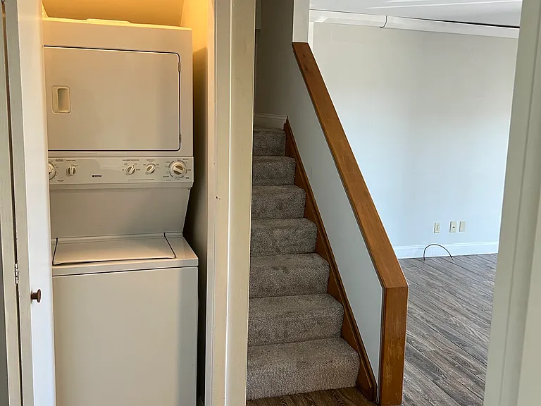 1832 Main St #7 — Photo 10