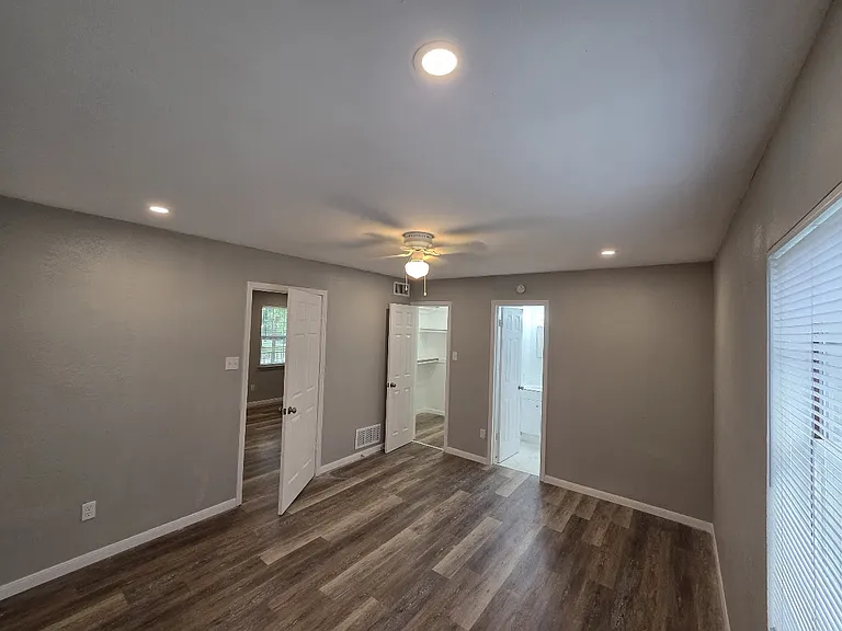 716 W Avenue I #F — Photo 5