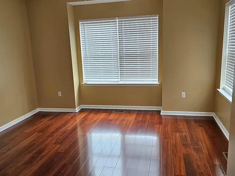 1521 Masters Blvd — Photo 4