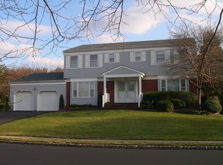 20 Jennifer Ct, Marlboro, NJ 07746