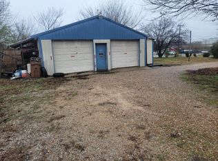 188 E Wilson St, Lexington, TN 38351