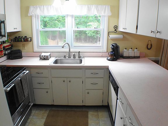 4th image of 3319 Sudlersville S