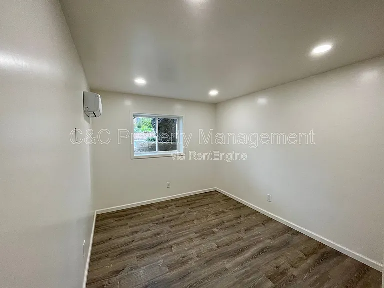 599 Irving Ave #4 — Photo 3