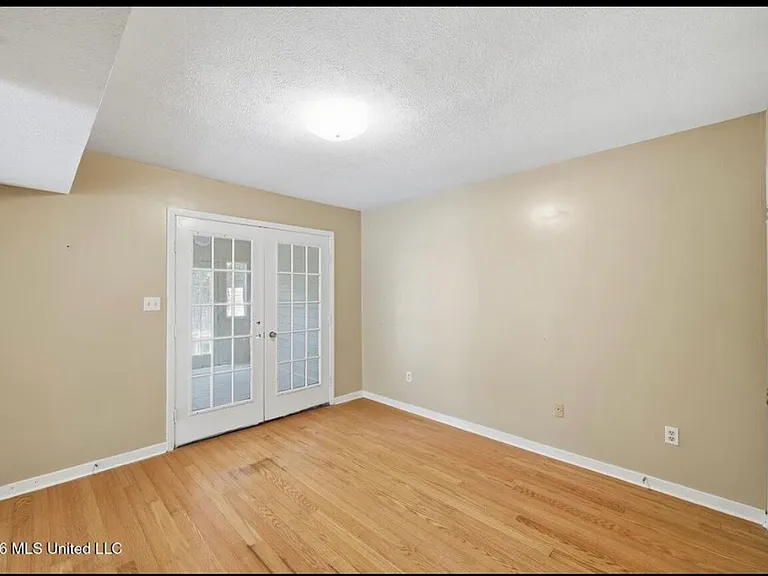5 Shore Dr — Photo 27