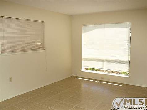 3rd image of 11915 Las Vegas St
