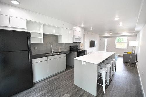 1st image of 1540 W Nettleship St #11