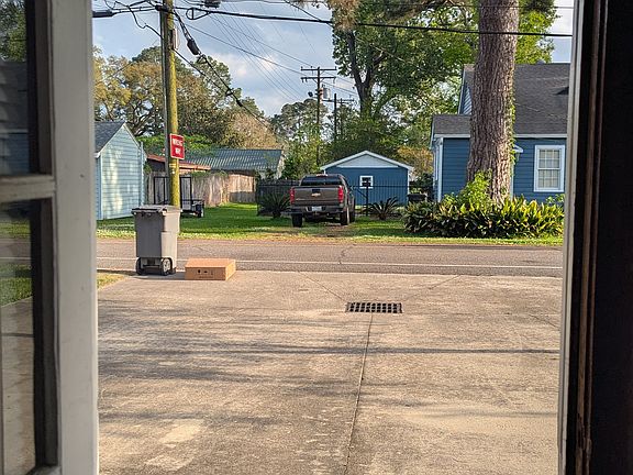 3rd image of 5447 Capital Heights Ave