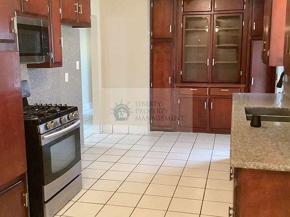 3rd image of 3436 Santa Fe Ave